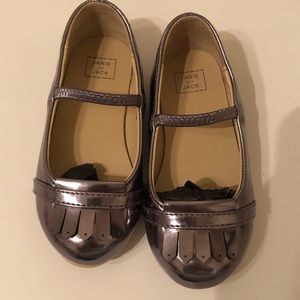 Janie and jack metallic silver shoes size 6